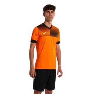 Joma Trainings-Tshirt Eco Supernova (V-Ausschnitt, leicht, bequem) orange/schwarz Herren